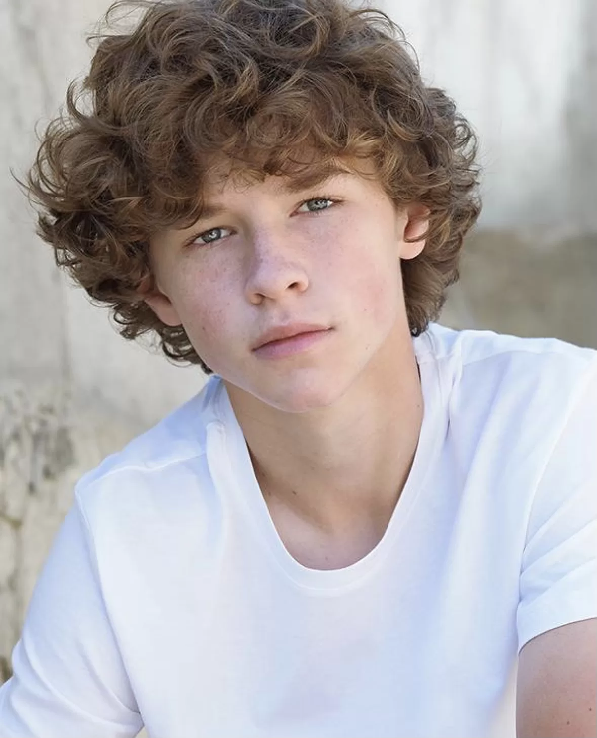  Dylan Hoffman: The Talented Young Actor and Athlete Making Waves in TV and Film