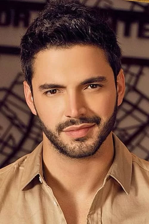 Sebastián Carvajal as Carlos Pérez